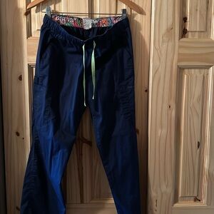 Vera Bradley navy scrub pants … medium women’s